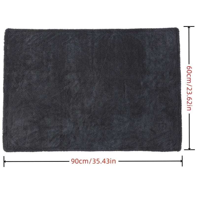 Flat lay of the XXL Microfiber Drying Towel on a white background with dimensions 90cm by 60cm labelled